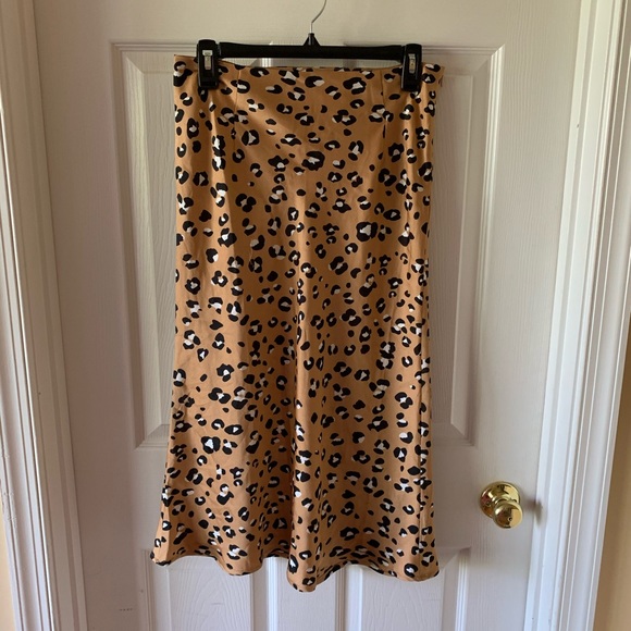 Nasty Gal Dresses & Skirts - Leopard Print Midi Skirt